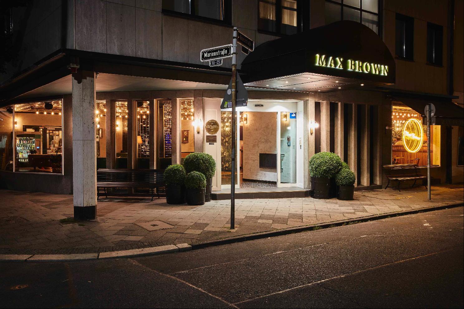 Max Brown Hotel Midtown, Part Of Sircle Collection Düsseldorf Eksteriør bilde